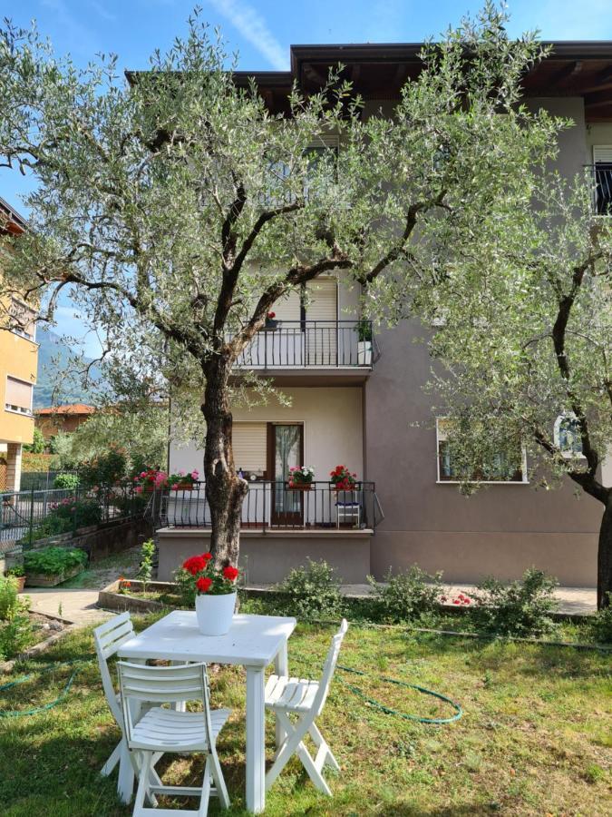 Apartament Le Peonie Riva Zewnętrze zdjęcie